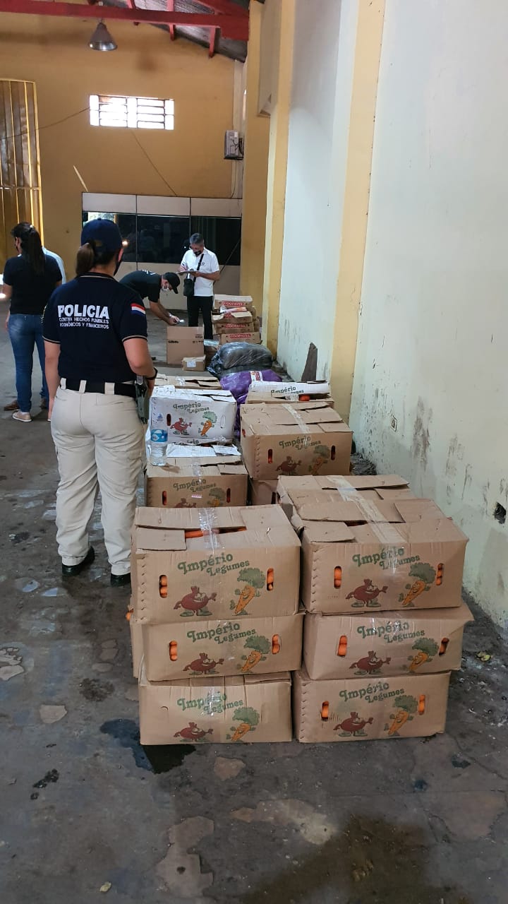 Las mercaderías decomisadas fueron llevadas hasta el depósito de la Aduana.