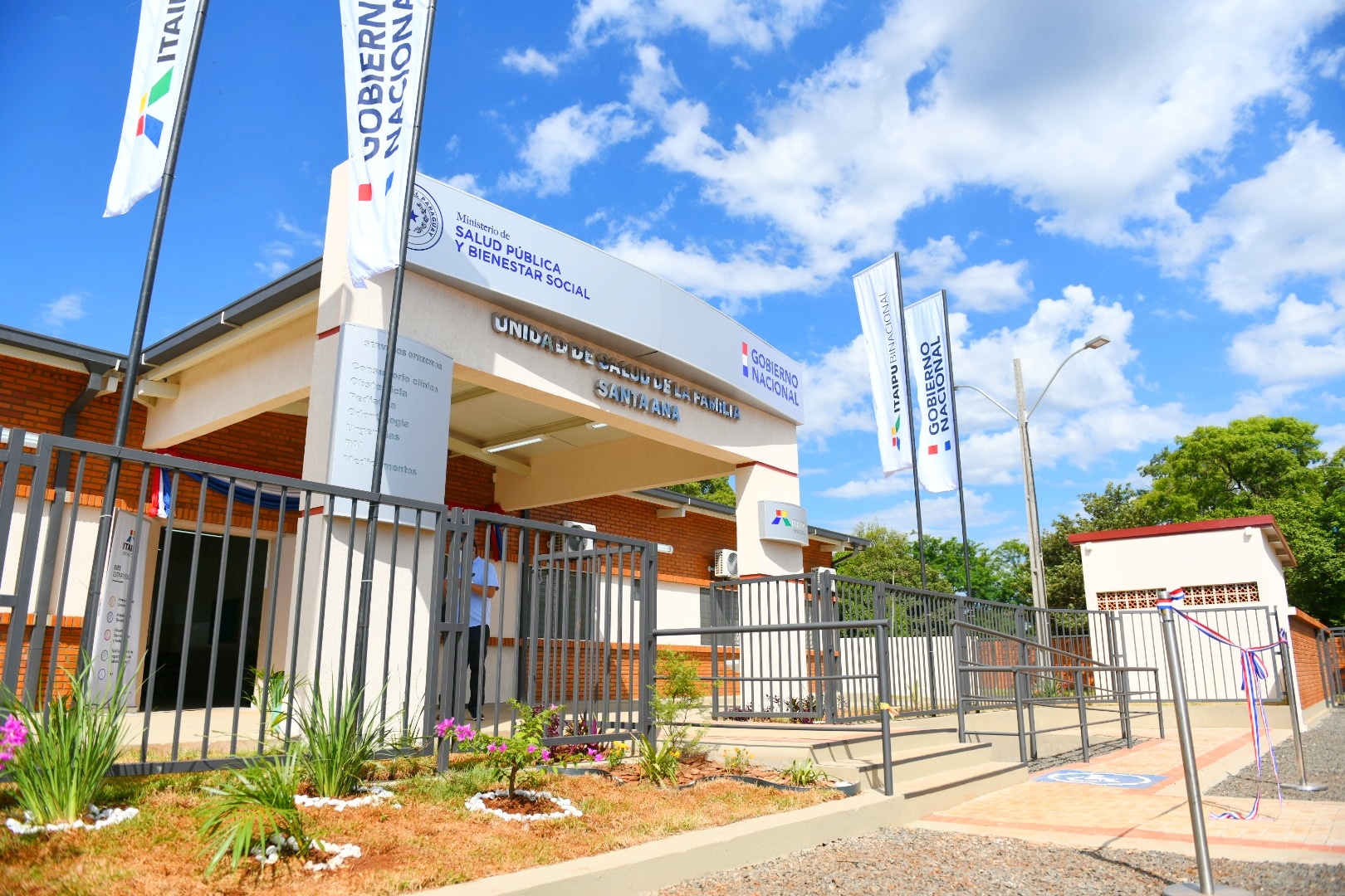 La nueva USF se encuentra en el barrio Santa Ana de Hernandarias. Foto: @itaipuparaguay