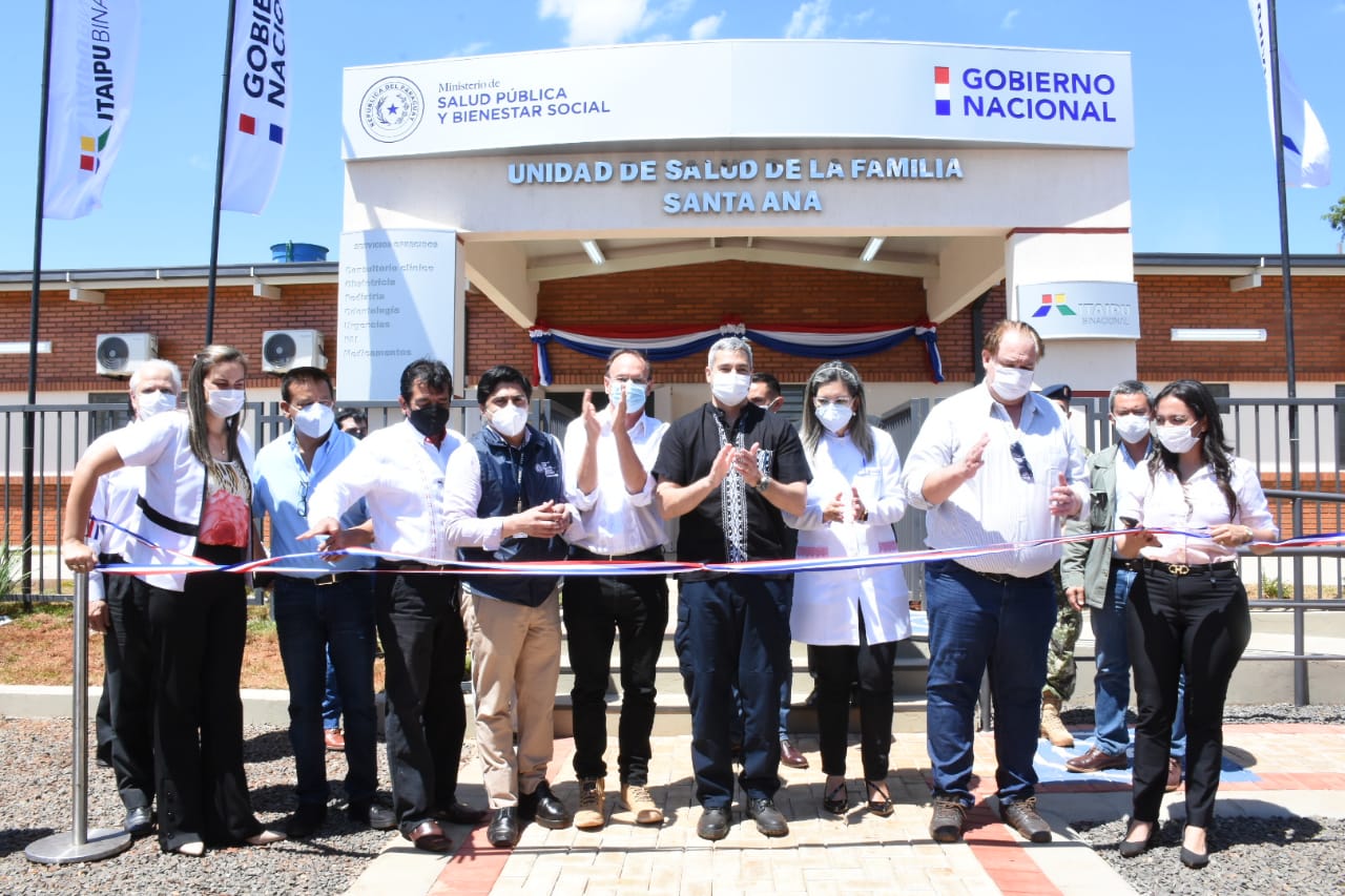 El presidente de la República, Mario Abdo Benítez y otras autoridades nacionales estuvieron presentes en la inauguración. Foto: @itaipuparaguay