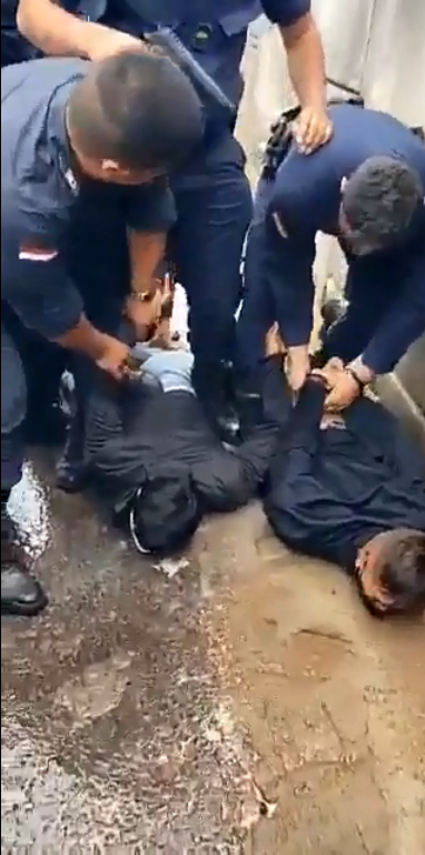 Policía detuvo a dos presuntos motoasaltantes