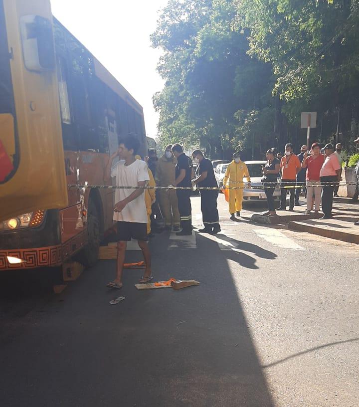 El trágico accidente se produjo sobre las calles Eligio Ayala casi México en el microcentro de Asunción. Foto: @asu_transito