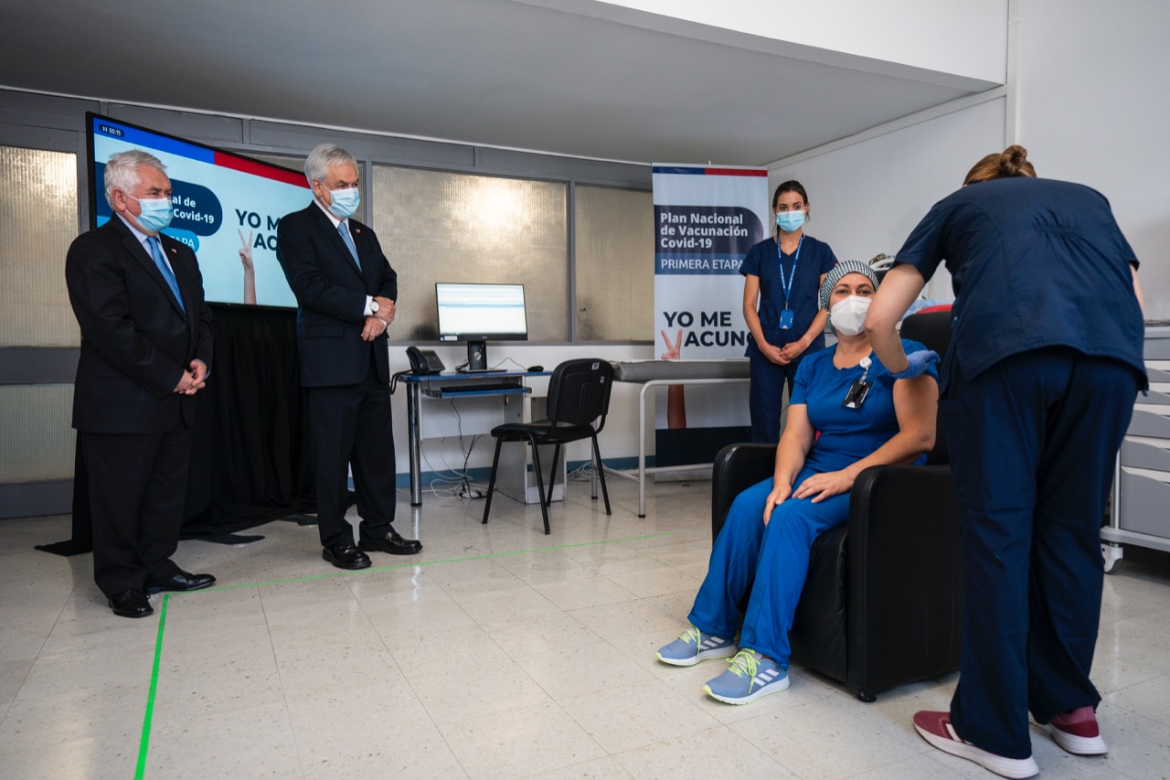 Chile inicia la vacunación contra el coronavirus