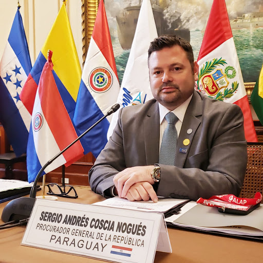 Procurador Sergio Coscia presenta su renuncia al cargo
