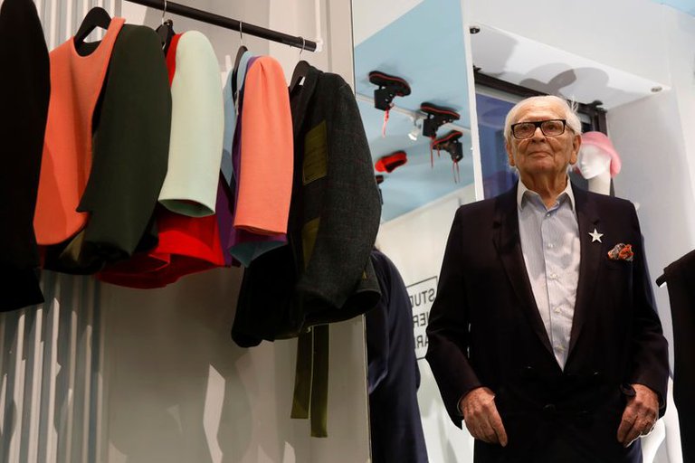 El diseñador de moda Pierre Cardin fallece a los 98 años