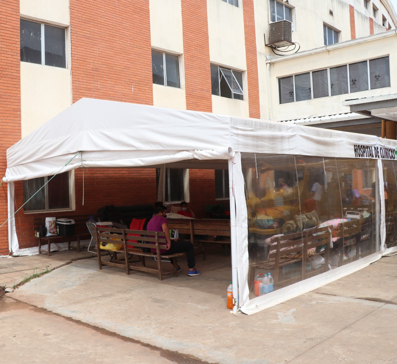 Clínicas anuncia que llegó al tope de su capacidad. Foto: Hospital de Clínicas.