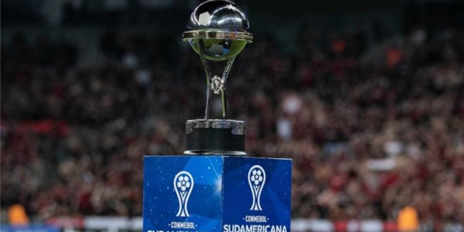 Postergan semifinales de la Copa Sudamericana