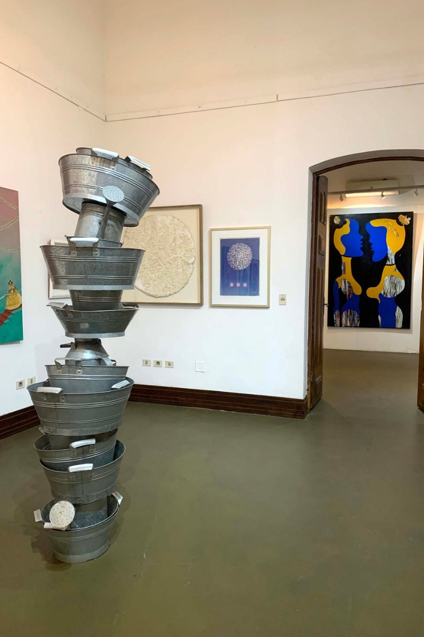 En la planta baja hay una colección de arte contemporáneo