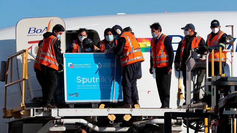 Bolivia inicia campaña de vacunación contra el coronavirus