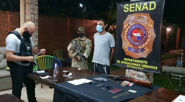 En un allanamiento, agentes de la Senad capturaron a presunto miembro del Comando Vermelho. Foto: captura de pantalla.