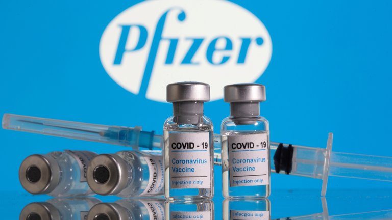 Estudio realizado en Israel para verificar la efectividad de la vacuna Pfizer. Foto: Reuters.