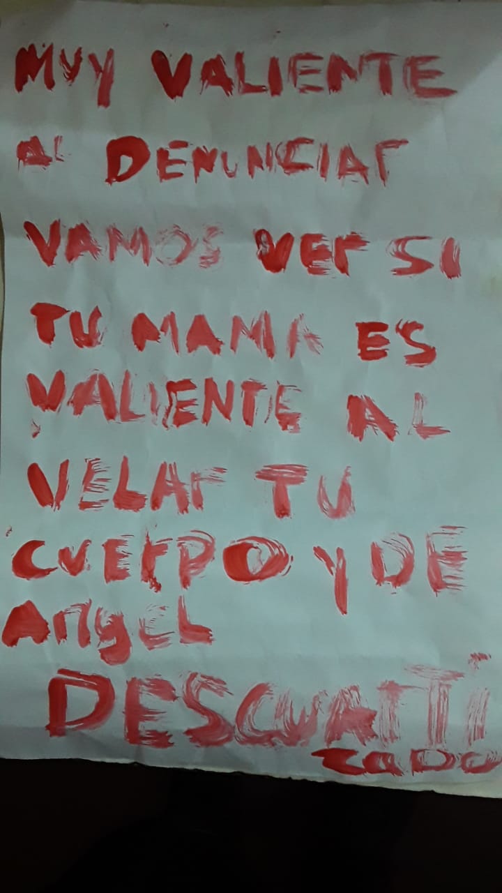 Uno de los escritos por parte del agresor. Foto: gentileza.