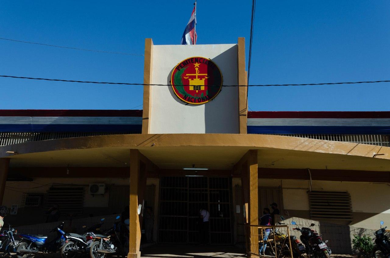 Tras motín y asesinatos, cambian a director del penal de Tacumbú
