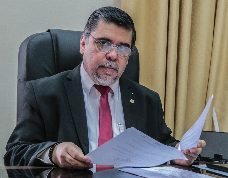 Dr. Julio Borba, nuevo ministro de Salud. Foto: Ministerio de Salud.