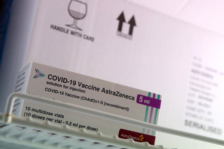 Países europeos siguen suspendiendo la aplicación de la AstraZeneca. Foto: Reuters.