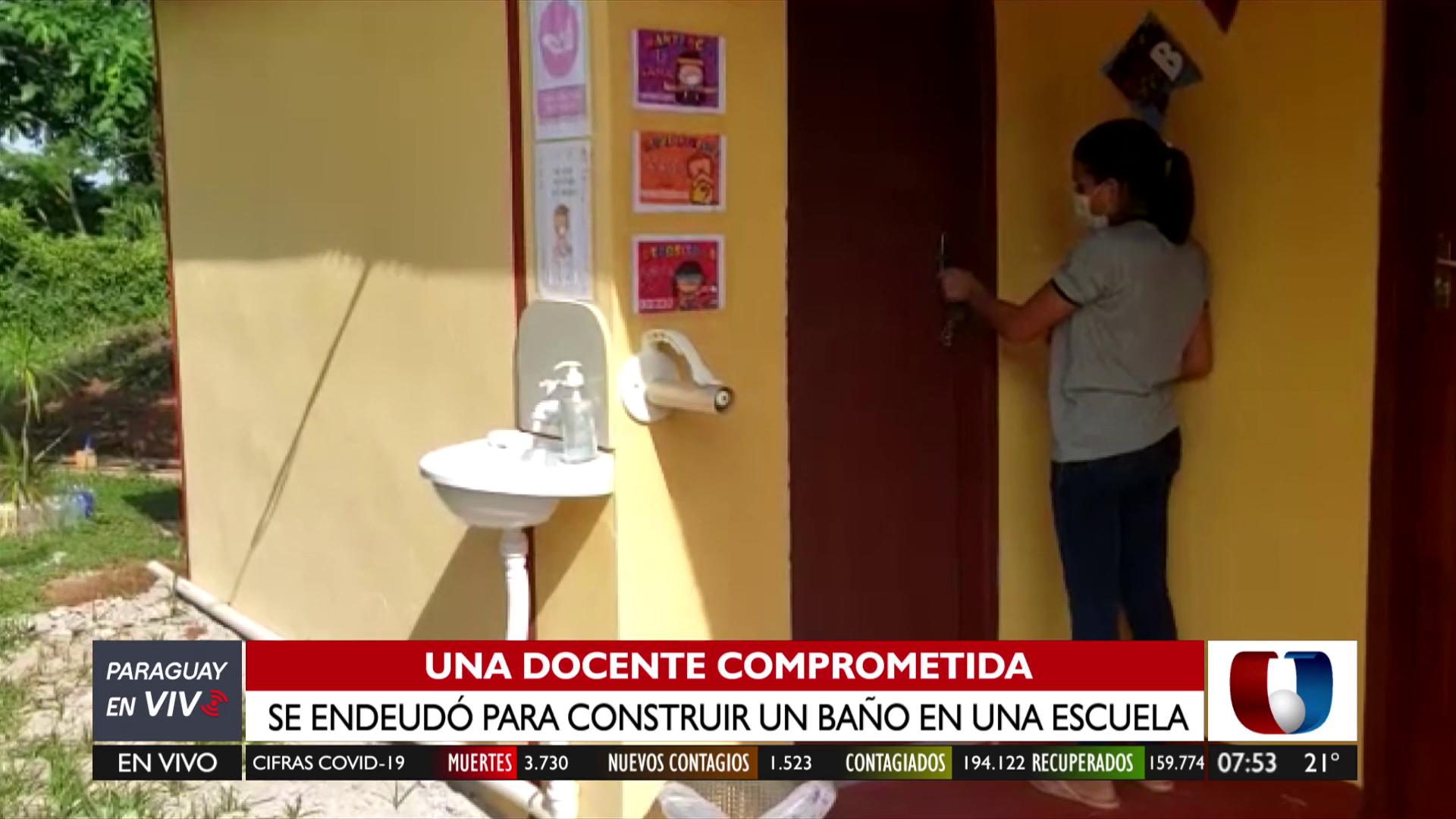 Docente se endeuda para construir un sanitario digno en escuela de PJC. Foto: captura de pantalla.