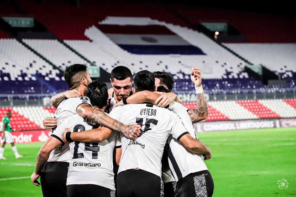 El Gumarelo aventaja al Atlético y avanza en la Copa Libertadores. Foto: @Libertad_Guma