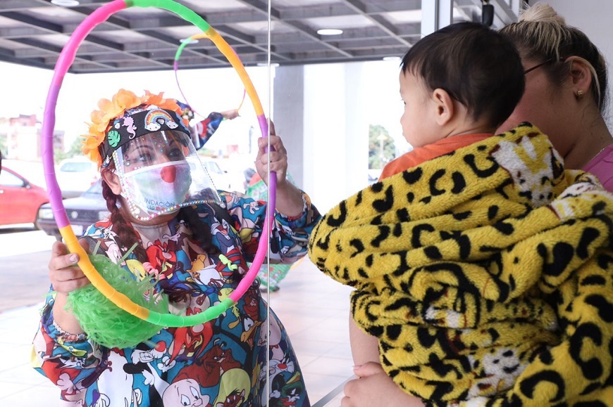 Payasonrisas llevan amor, alegría y esperanza a hospitales
