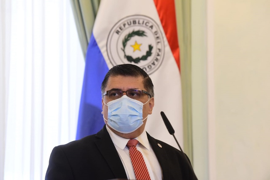 Julio Borba, Ministro de Salud. Foto: Agencia IP.