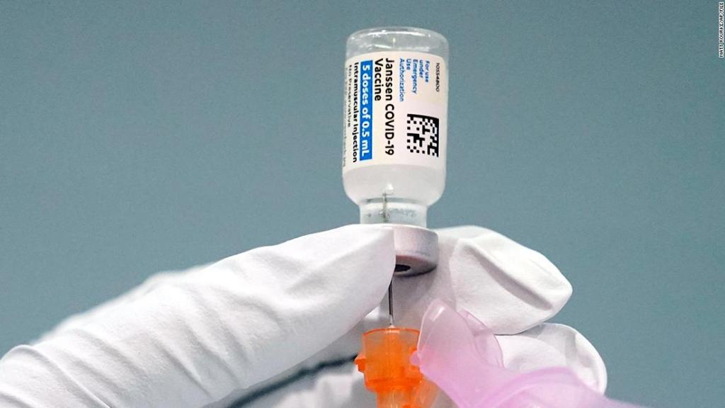 Estados Unidos reanuda vacuna de Johnson & Johnson