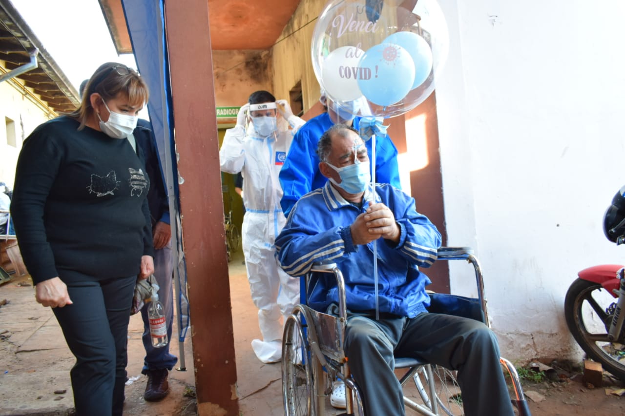 Don Joel Oviedo recibió el alta médica tras vencer al coronavirus.