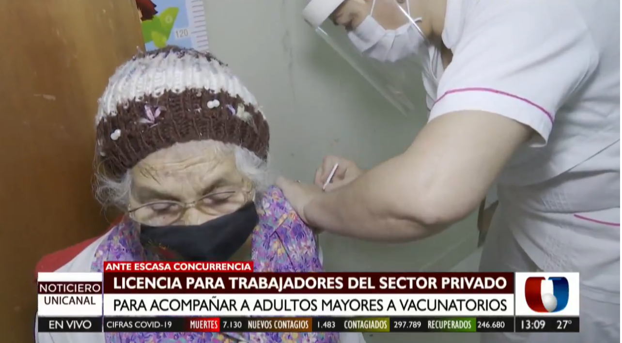 Trabajadores pueden solicitar licencia para acompañar a adultos a vacunatorios