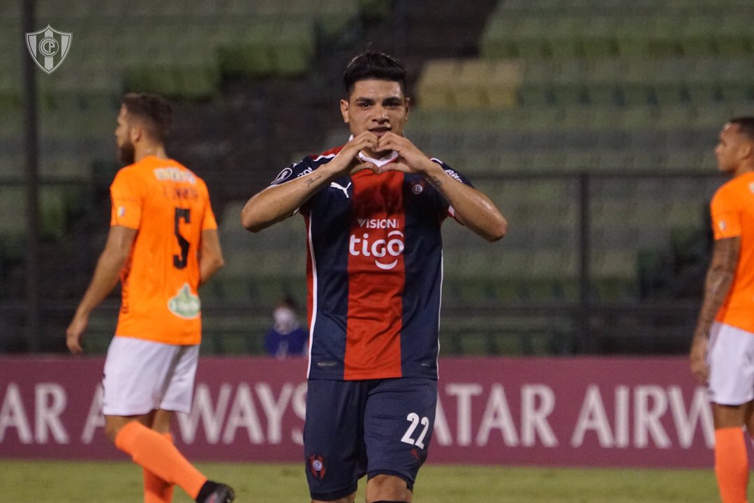 Cerro Porteño sentenció a La Guaira por la mínima diferencia en Caracas. Foto: @CCP1912oficial