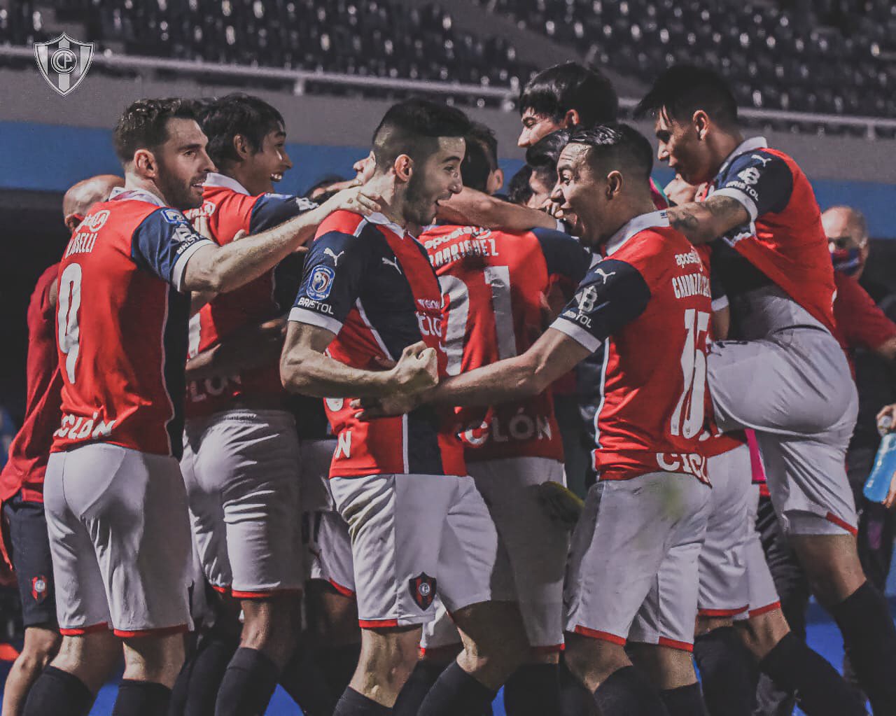 Por falta de pago, plantel de Cerro Porteño oficializa postura de no concentrar