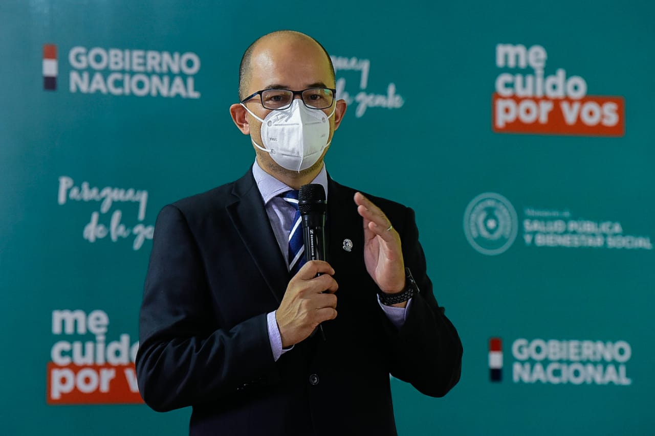 Dr. Héctor Castro, director del Programa Ampliado de Inmunizaciones. Foto: Ministerio de Salud.