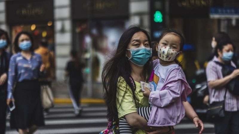 China permitirá a las parejas tener hasta tres hijos