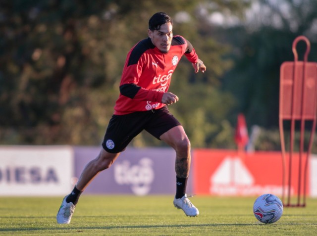 La Albirroja se prepara para su debut en Copa América