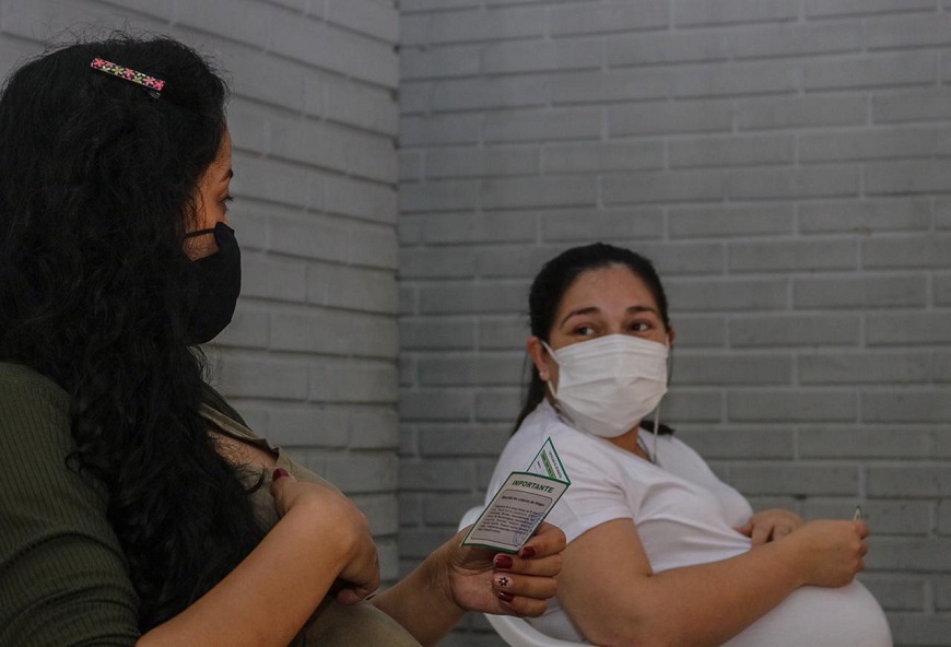 4.000 embarazadas ya se vacunaron contra el coronavirus
