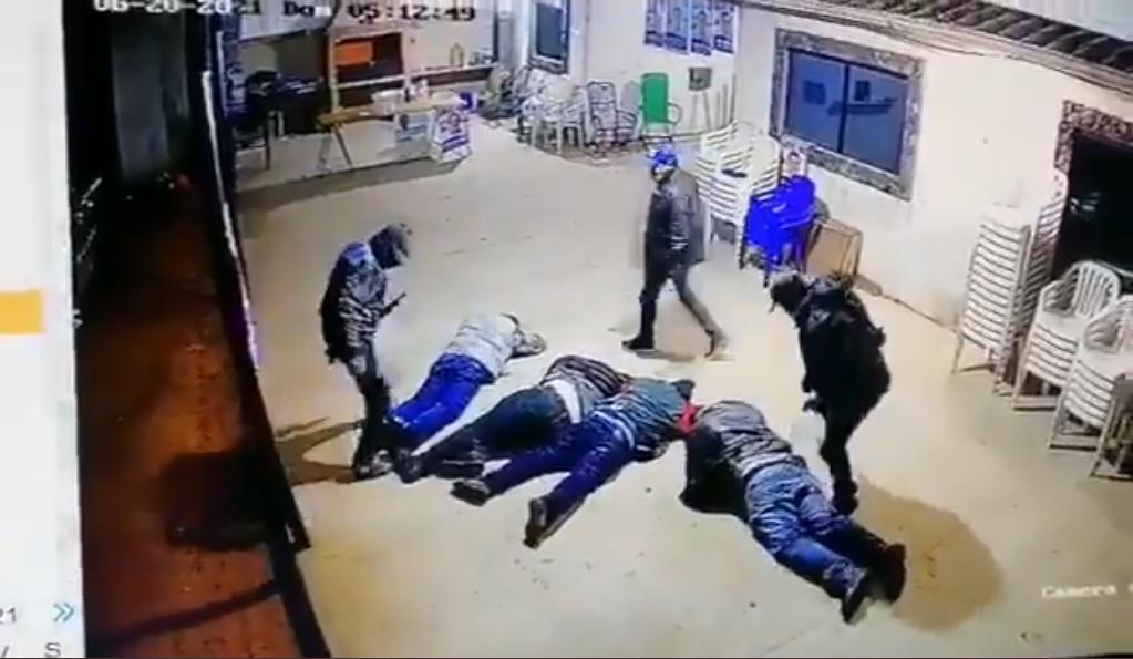 Asalto al intendente de San Antonio y sus colaboradores. Foto: captura de pantalla.