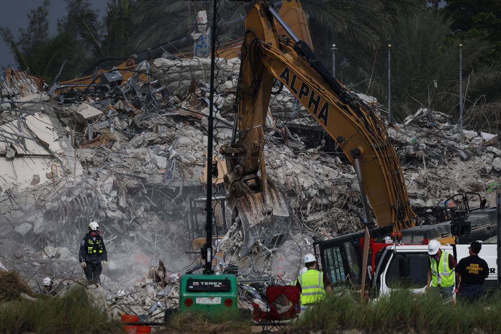 Aumentan a 96 las muertes por el derrumbe en Miami