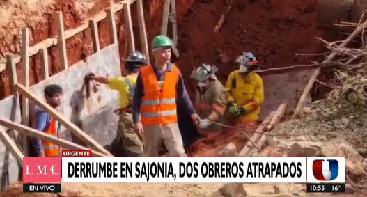 Derrumbe en barrio Palomar, deja a dos obreros atrapados. Foto: captura de pantalla.