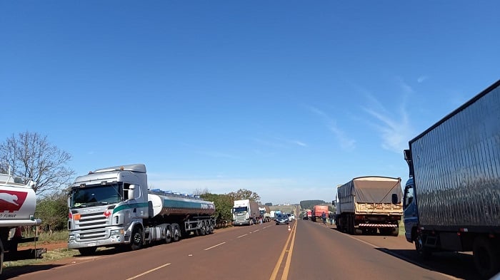 Gremios de producción denuncian a camioneros por cierre de rutas