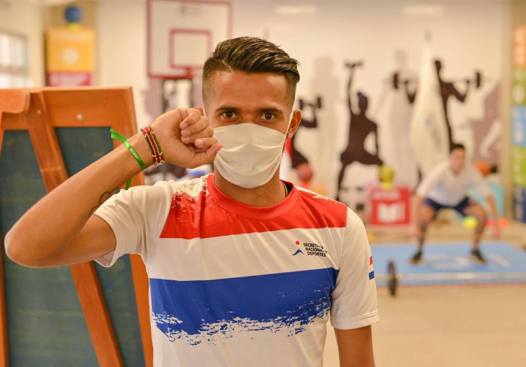 Ayala participó en varias competencias nacionales e internacionales