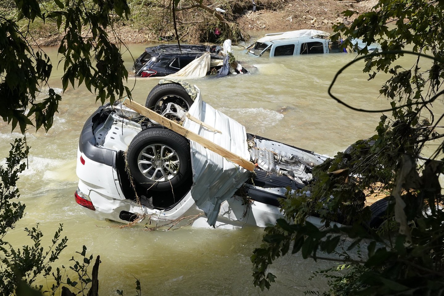 Reportan más de 20 fallecidos y 17 desaparecidos en Tennessee tras histórica inundación. Foto: Infobae.