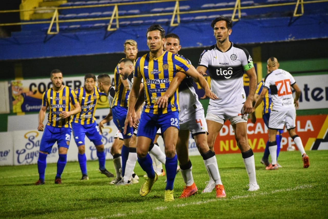 Sportivo Luqueño vs. Olimpia en el Feliciano Cáceres. Foto: Luque.