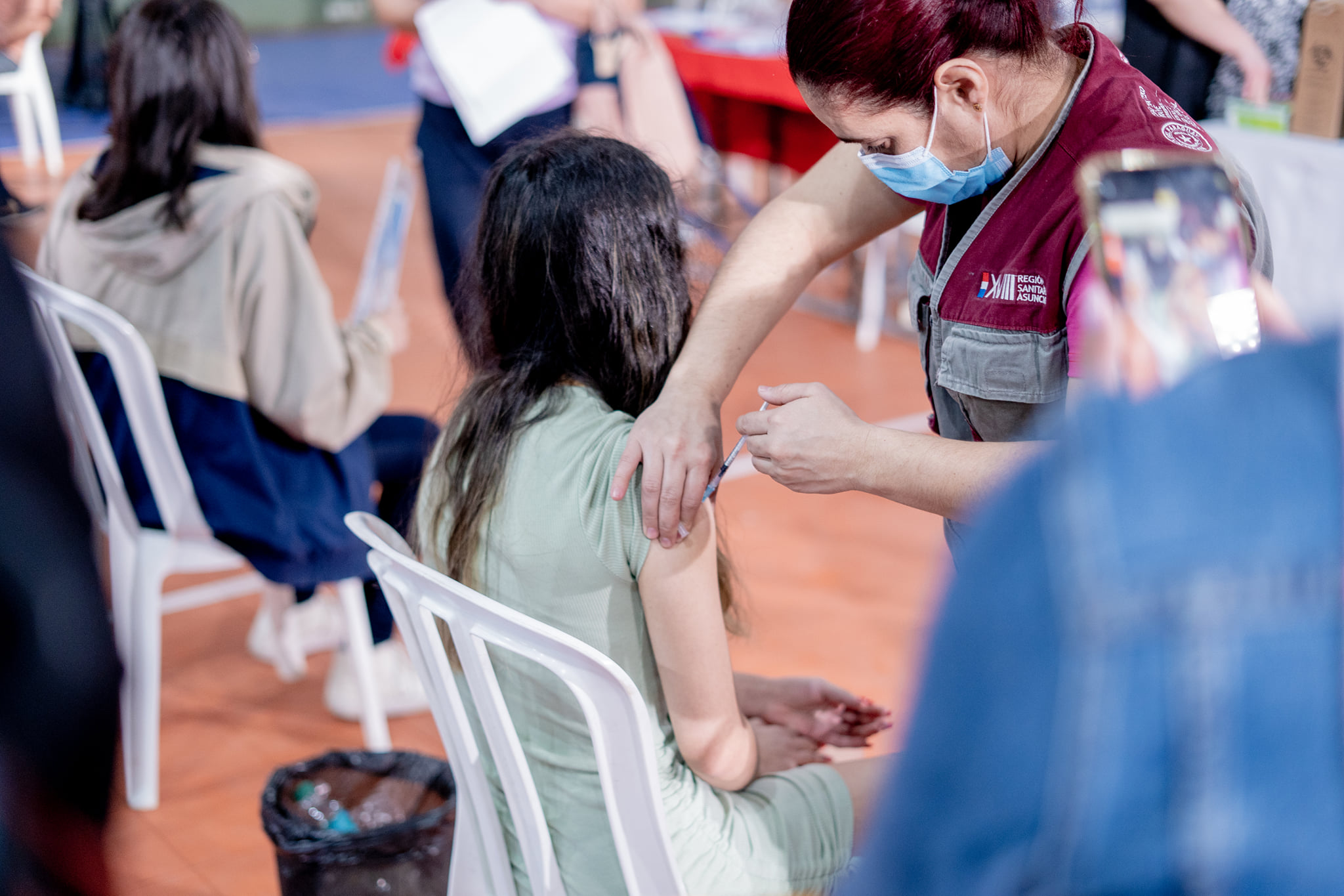 Sábado: vacunación exclusiva a adolescentes con enfermedades de base