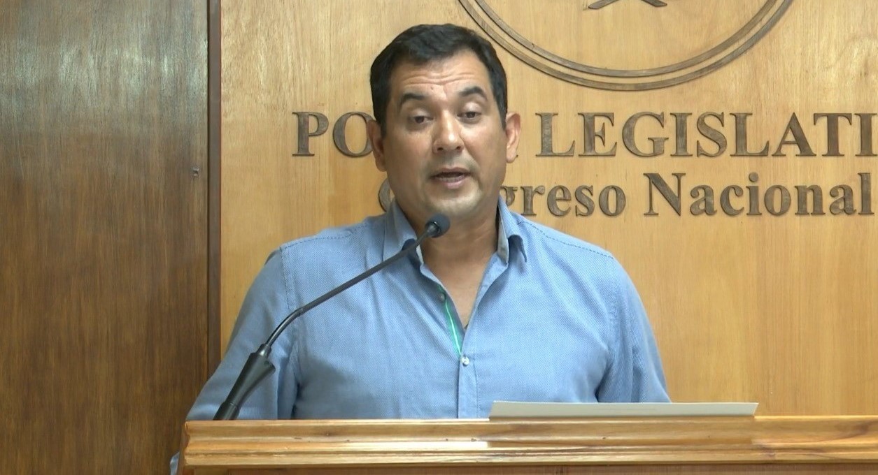 Martín Arévalo refutó acusaciones del director de Aduanas