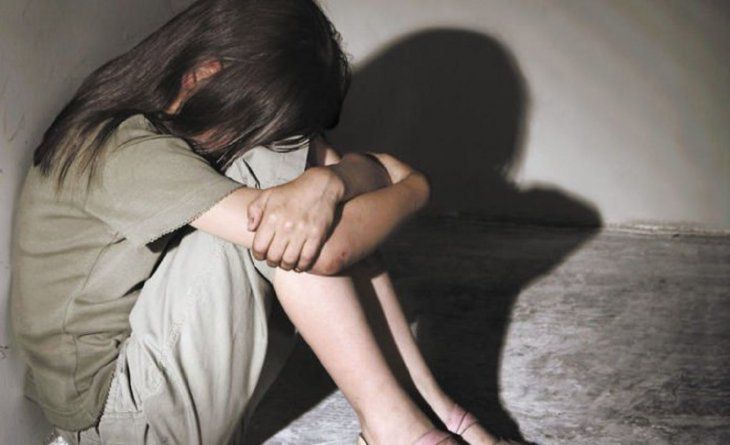 Condenan a 11 años de prisión para hombre que abusó de su hijastra