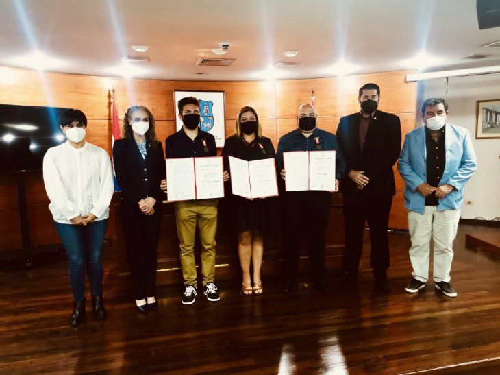 Familia Masulli distinguida por la Junta Municipal de Asunción. Foto: gentileza.