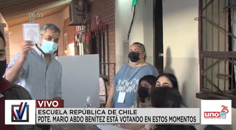 Marioa Abdo Benítez votó en la escuela República de Chile. Foto: captura de pantalla.