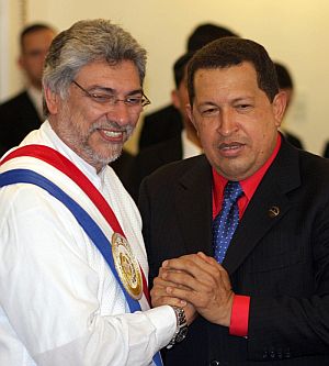 Fernando Lugo y Hugo Chávez. Foto: gentileza.