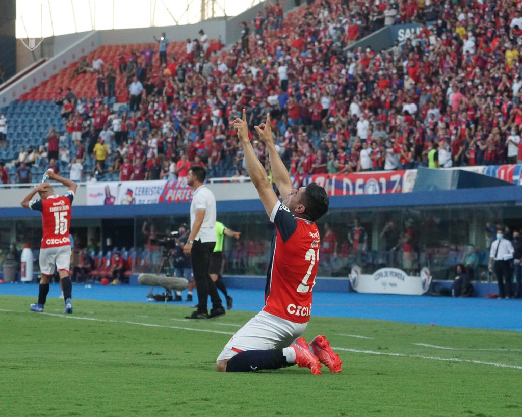 Imagen de referencia, asistentes al superclásico. Foto. CCP.