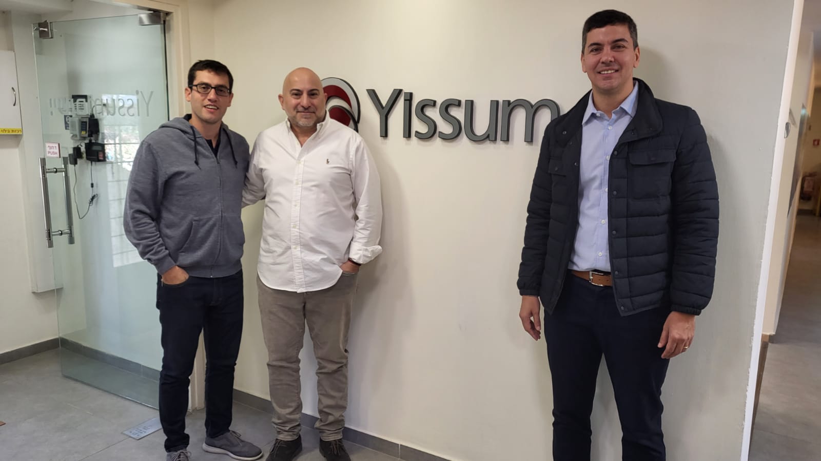 En su segundo día de agenda en Israel, Santiago Peña visitó la oficina de Yissum