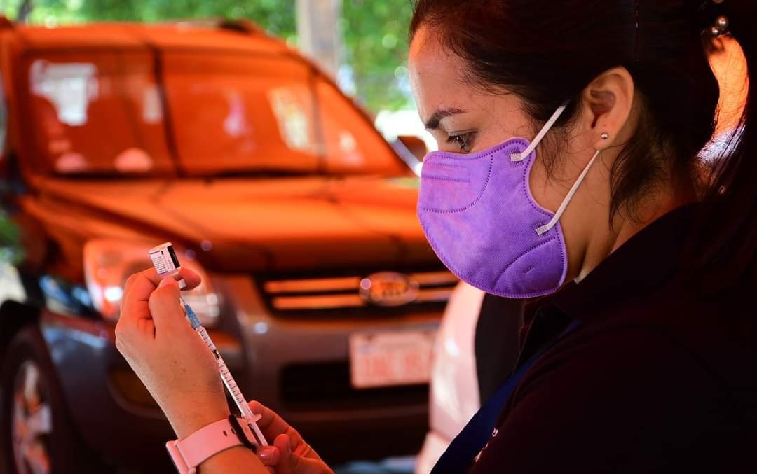 Desde el lunes, adolescentes de 12 a 17 años podrán recibir tercera dosis