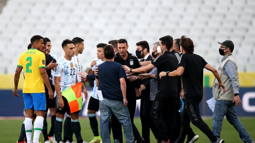 Fallo de la FIFA determinó que deberá jugarse el clásico sudamericano por Eliminatorias. Foto: gentileza.