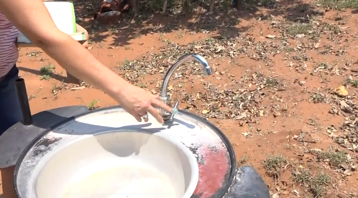A días del inicio de clases, escuela se quedó sin agua por falta de pago