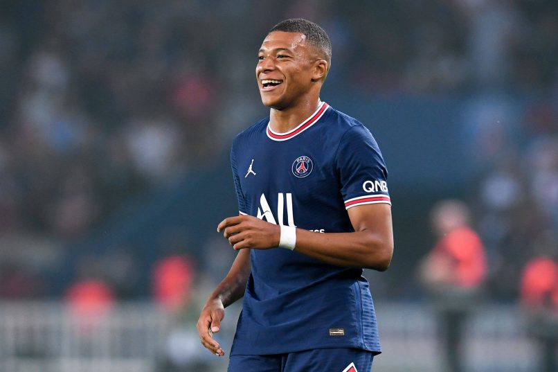 PSG ofrece poco más de USD 1 millón semanales a Mbappé para que continúe en París. Foto: gentileza.